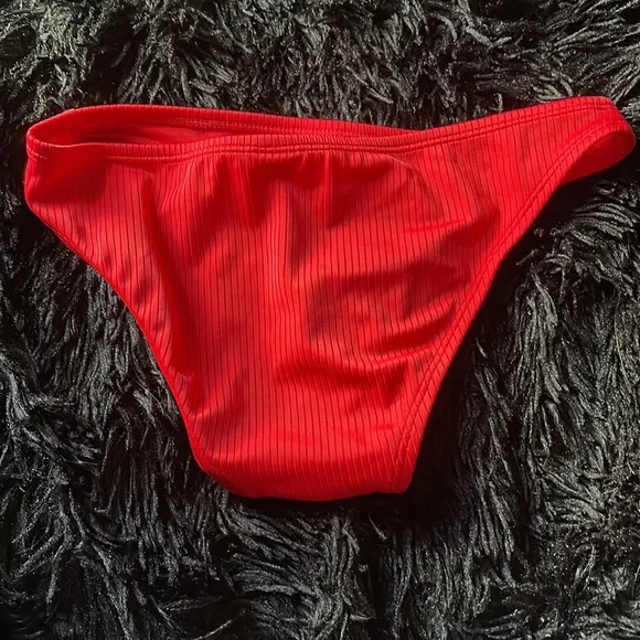!!! SOLD !!! Jcpenney Red Bikini Bottoms - Picture 5 of 5